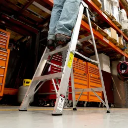 Escaleras de Tijera 3 Peldaños T3 Max2.4m P3.7kg EAluminio, Truper 16741 Truper-Escaleras de Tijera 3 Peldaños T3 Max2.4m P3.7kg