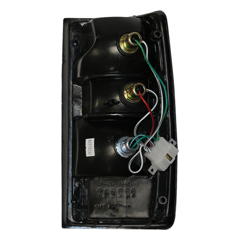 Faro Posterior IZQ Toyota Hilux 2L 22R RN105 RN85 RN81 LN85 1988-1997 Depo