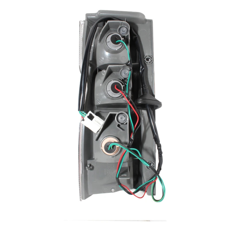 Faro Posterior DER Nissan Urvan ZD30DDTI E25 2006-2012 Depo