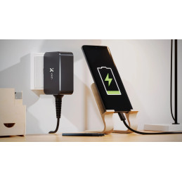 Cargador XTC-230 USB-C 65W 5V 3A Table Telefono Celular Laptop 1.8m Xtexh AE230XTK13