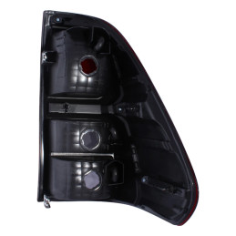 Faro Posterior IZQ HILUX 2400 2800 2GDFTV GUN125 GUN135 GUN126 2016-2023