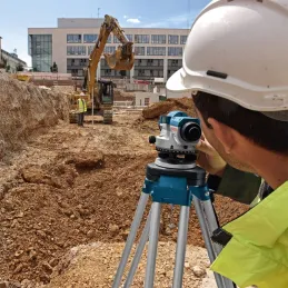 Nivel Optico Bosch GOL 26 D, 100m 26 Aumentos Ip54 Alta precisión Bosch-Nivel Laser Bosch GOL 26 D, Alcance 100m Proyecta dos lí